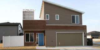 Almost new Townhouse Gallery 1