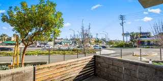 Beautiful three story live/work townhome in Westside Costa Mesa! Gallery 6