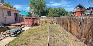 Charming 3 Bed 1 Bath Home Gallery 10