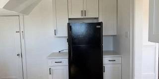 715 Means Avenue Gallery 7