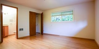 Beautiful 4 bedroom plus office home in Ballard Gallery 25