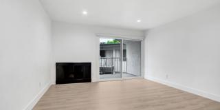 8300 De Longpre Apartments Gallery 7