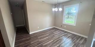 5523 Livingston ~ University Estate Gallery 6