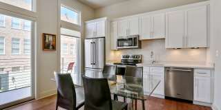The Academy Luxury Apartments and Townhomes Gallery 2