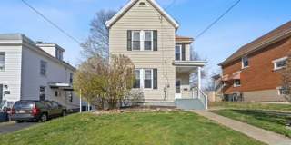 CHEVIOT:  Adorable 2+ bed 1.5 bath 2 story w 2 car garage Gallery 1