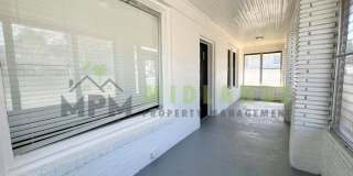 2326 Stark Street Gallery 3