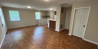 Great Studio Style Home!! Near Downtown! Gallery 1