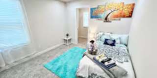 Room in 4 Bedroom Home at Arbor Vista Dr Gallery 14