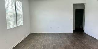 Large almost new 5-bedroom home in the Arbors Gallery 21