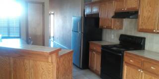 Spacious 4 bed, 2 bath, 2 garage home just 1.5 miles from OU Campus Gallery 4