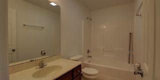 Gorgeous 3 Bedroom Townhome Gallery 23