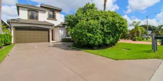 ** LUXURY MODERN ZEN RETREAT IN NAPLES PARK ** WALK TO THE BEACH **   4BR/4BA PRIVATE POOL & SPA FULLY REMODELED ** MERCATO **OFFERED FURNISHED SEASONALLY, WEEKLY OR ANNUALLY ** NO HOA PROCESS SO MOVE IN TODAY ** READY FOR A TENANT ** Gallery 8