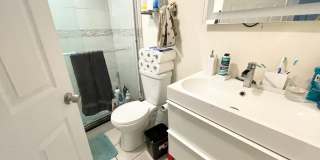 Beautiful 6 Bed Condo Style Apartment Available 9/1/26 Gallery 4