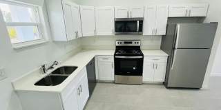 2-bed/ 1-bath single home in the quiet and peaceful Alva! Gallery 3