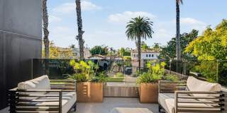 418 N Sweetzer Ave Gallery 19