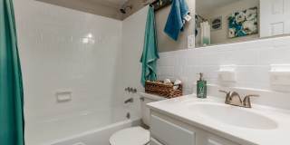 Mariners Green Gallery 17