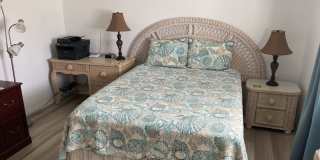 Short term FULLY FURNISHED vacation rental ,3/2 Pool Home on canal Gallery 22