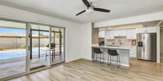 1986 E Palmcroft Drive Gallery 8