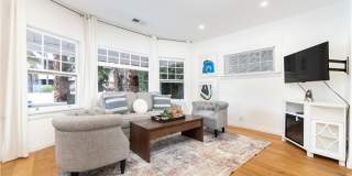 6008 Carlton Way Gallery 7