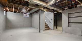 10042 Grayton Street Gallery 21