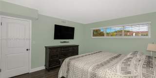 9811 N Hollybrook Lake Dr Gallery 24