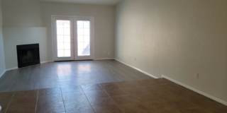 Clean 2 Bed 2 Bath Town home with private yard in Central Phoenix! Gated Community! Move-in Special! 50% OFF First and Second months rent! Low Deposit only $995.00. Gallery 4