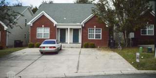 Townhome In Westbrook Near Campus--Pre-lease for the Fall Gallery 1