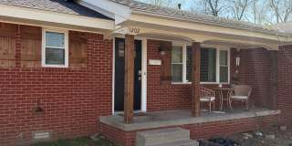 PRELEASING (3) Bed/(1.5) Bath in Core Norman Avail Late May! Gallery 1