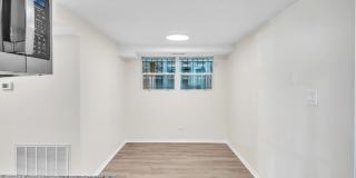2023 W Superior Street Gallery 7