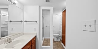 201 W LAUREL STREET Gallery 15