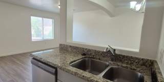 Remodeled 3 Bed / 2.5 Bath Townhome in Great Location Gallery 22