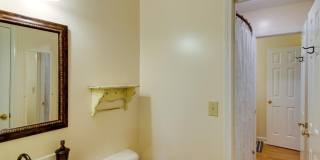 Beautiful 2BR/1.5BA home in a prime location within walking distance to West End and Vanderbilt University. Gallery 19