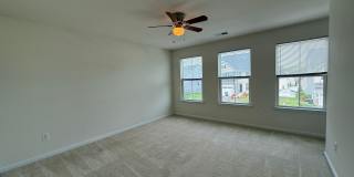 Spacious House in Mays Quarter Gallery 24