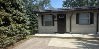 832 Parkview Dr Gallery 1