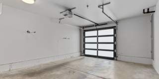2409 East Thomas Street Gallery 38