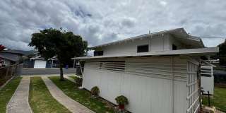 Charming 2/1/2 House on Hinano St. in the Kaimuki/Diamond Head area Gallery 5