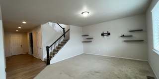 Beautiful Home in Windsor Gallery 14