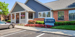 Lakeshore Apartments Gallery 1