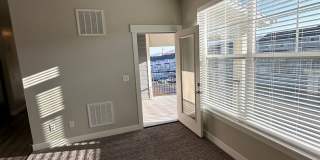 Bright and Modern 3 Bed Condo in Prime Location with Pool & Clubhouse!! Bright and Modern 3 Bed Condo in Prime Location with Pool & Clubhouse!! Gallery 7
