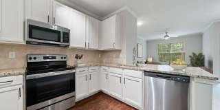 The Retreat at Hunt Hill Gallery 1