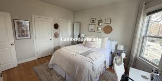 440 Windsor St. Gallery 8