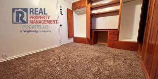 4 bedroom 2 bath - 1 Car Detached Garage - Small dog negotiable Gallery 23