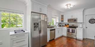 1714 Costado St Gallery 11