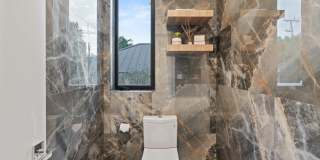 214 28th Street Gallery 41