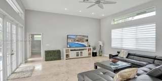 9724 NW 66th Pl Gallery 11