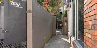 Charming 2/1 loft-style condo in the heart of Historic Downtown Charleston! Gallery 27