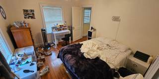 $1k Rebate! Oversized House w 4 Parking Spots Inc.  Laundry in Unit.  Fits up to 10 ppl (Would Cost Extra) Gallery 17