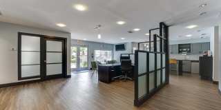 The Manhattan Gallery 42