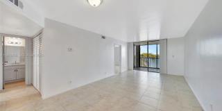 117 Lake Emerald Dr Gallery 13