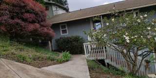 1 bd. 1ba. Unfurnished Kula Cottage - Lower Kula Rd. Available September 1st Gallery 5